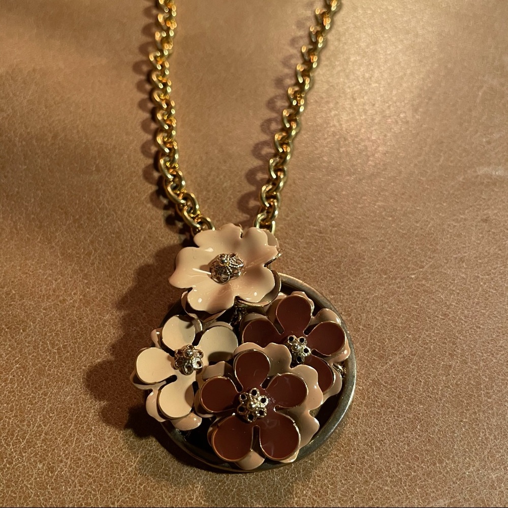 Anne Klein flower necklace